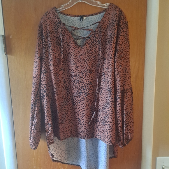 Leopard Top - Picture 1 of 3